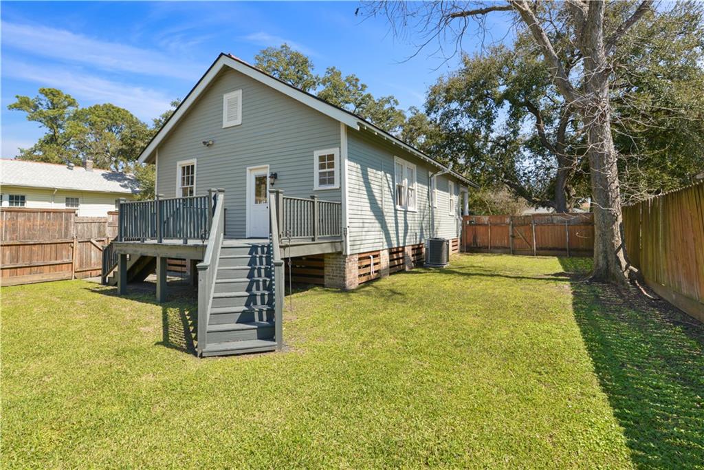 329 WHITNEY Avenue