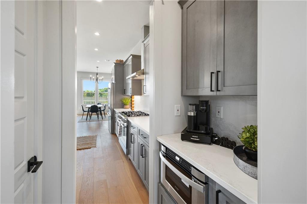 529 THAYER Street