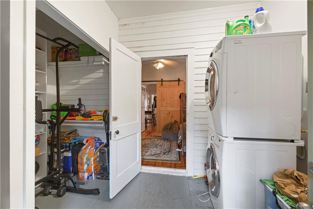 905-907 PELICAN Avenue