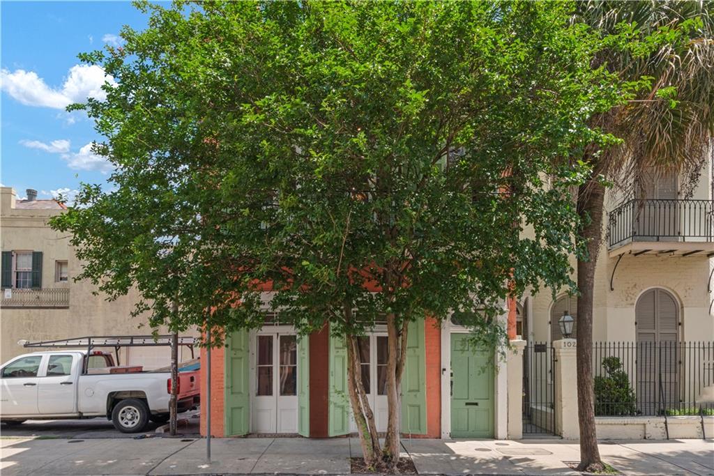 1031 ORLEANS Avenue