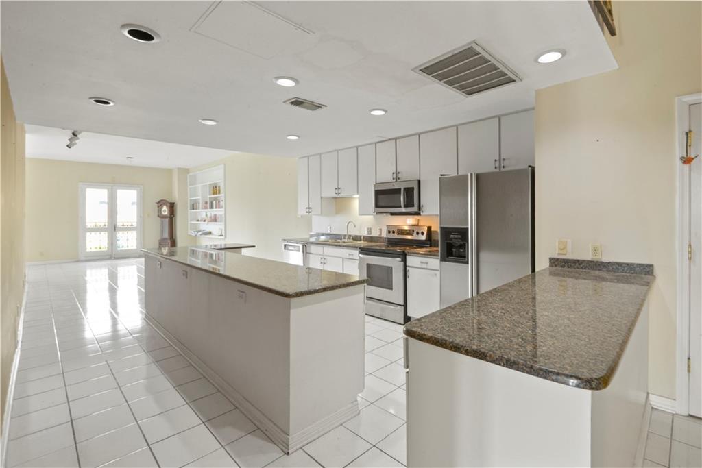 330 MORGAN Street 201