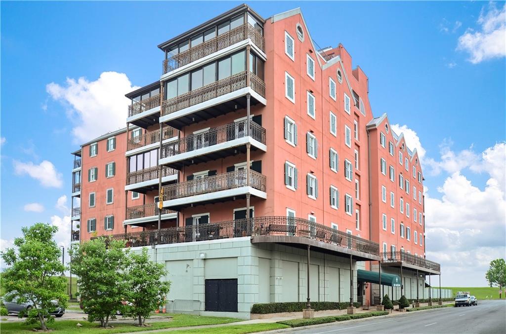 330 MORGAN Street 201