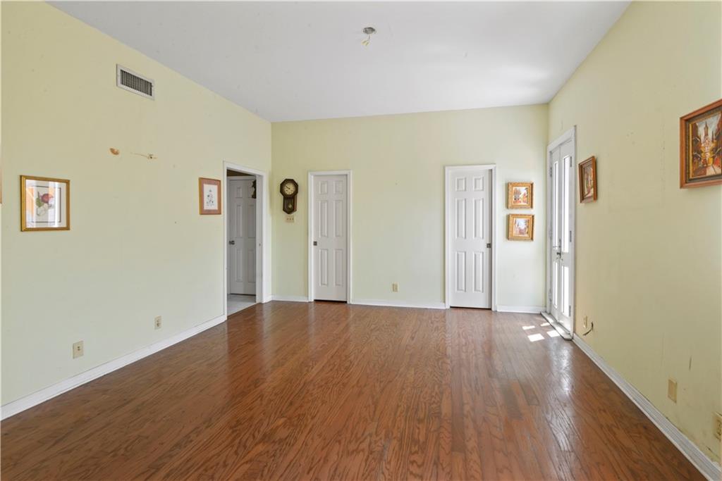 330 MORGAN Street 201