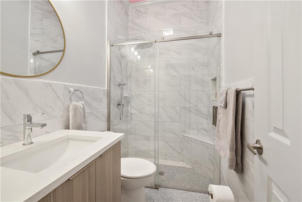 2020 DAUPHINE Street