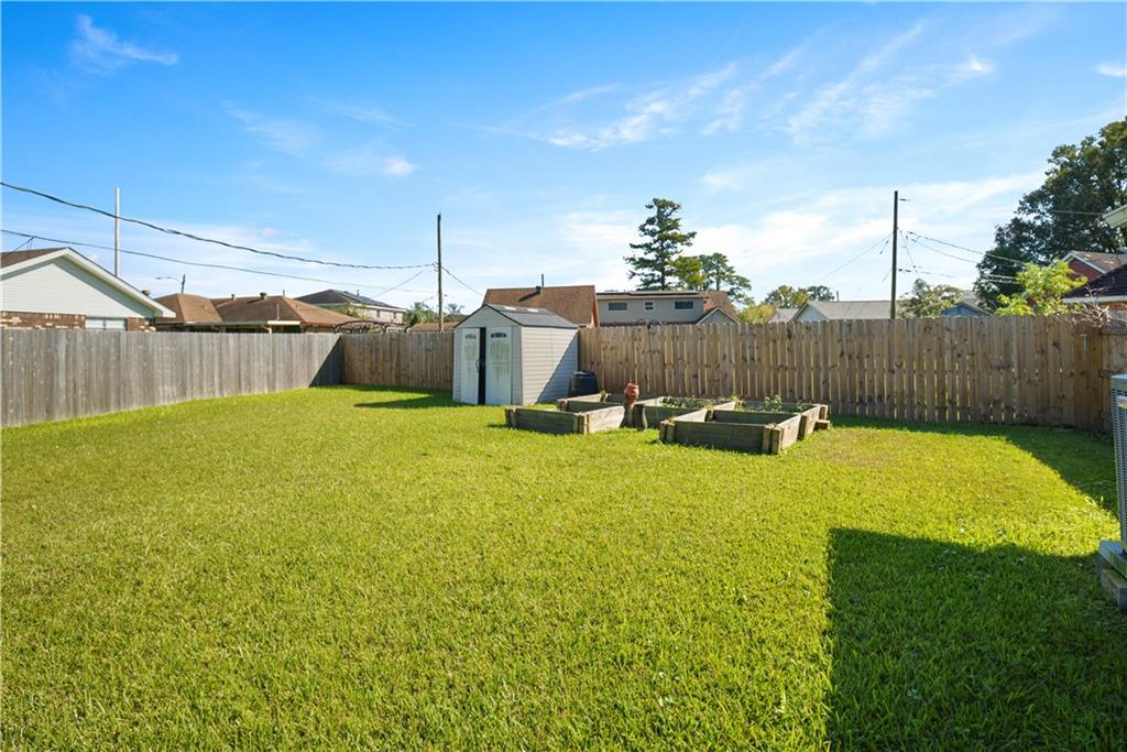 1926 VALENTINE Court