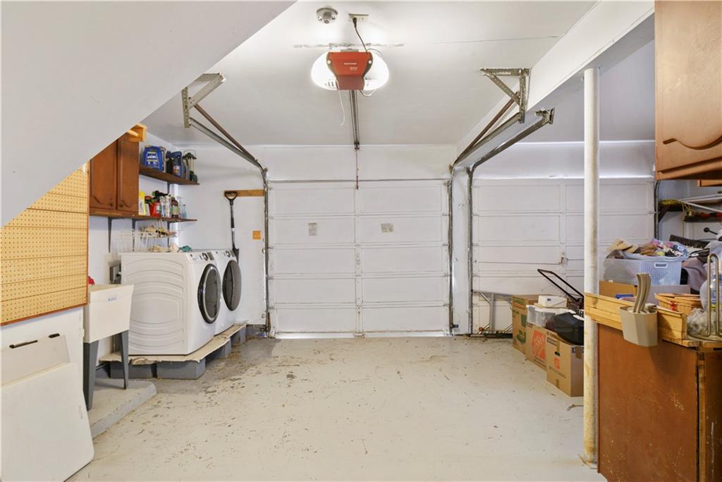 1926 VALENTINE Court