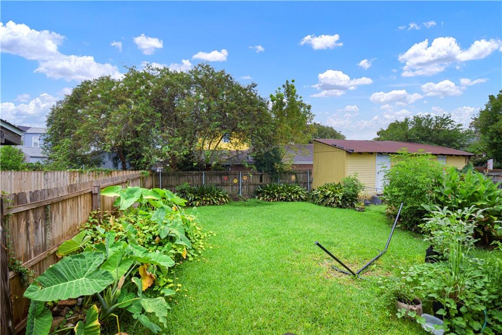 411 PELICAN Avenue