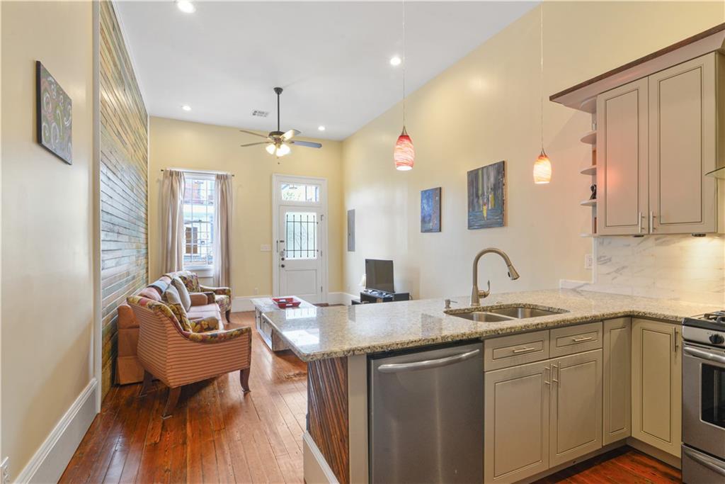 1552 54 N DERBIGNY Street