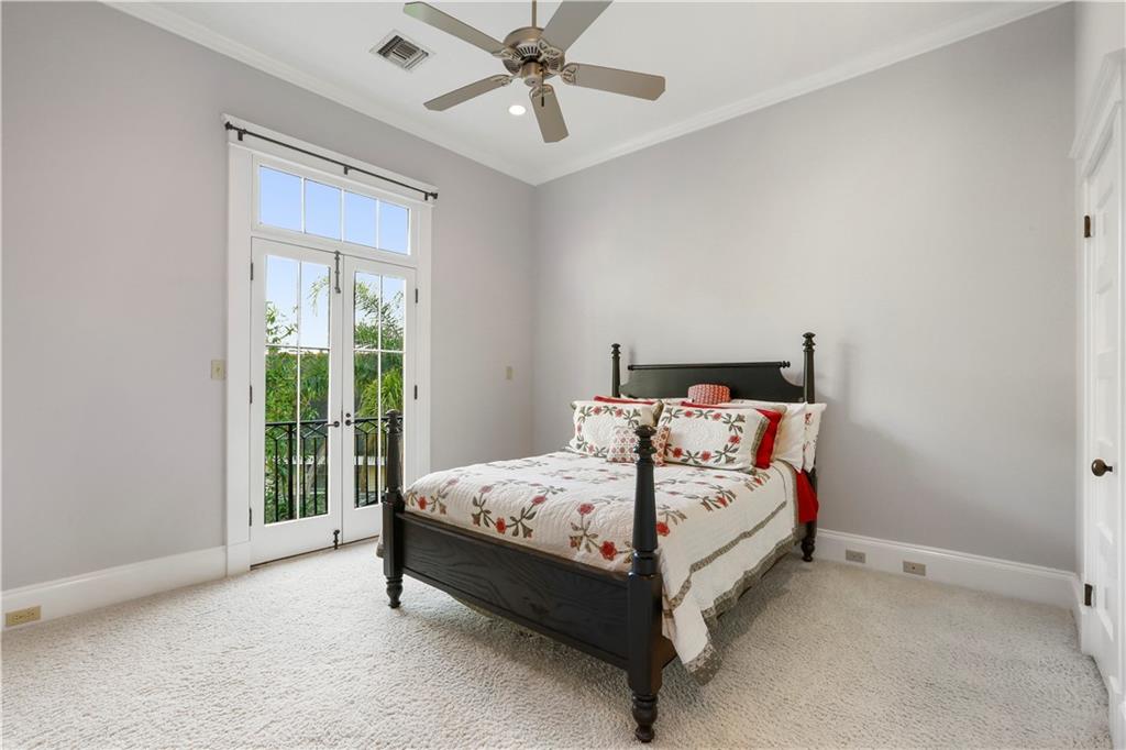 826 N CARROLLTON Avenue