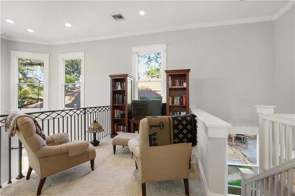 826 N CARROLLTON Avenue