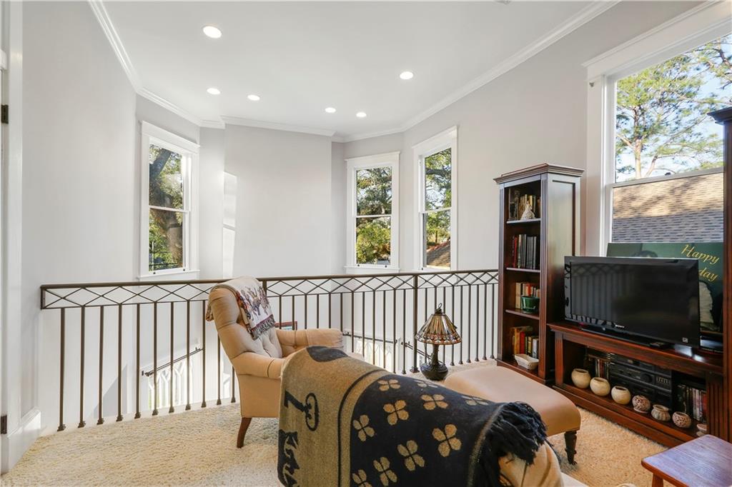 826 N CARROLLTON Avenue