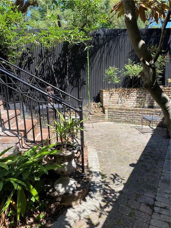 826 N CARROLLTON Avenue