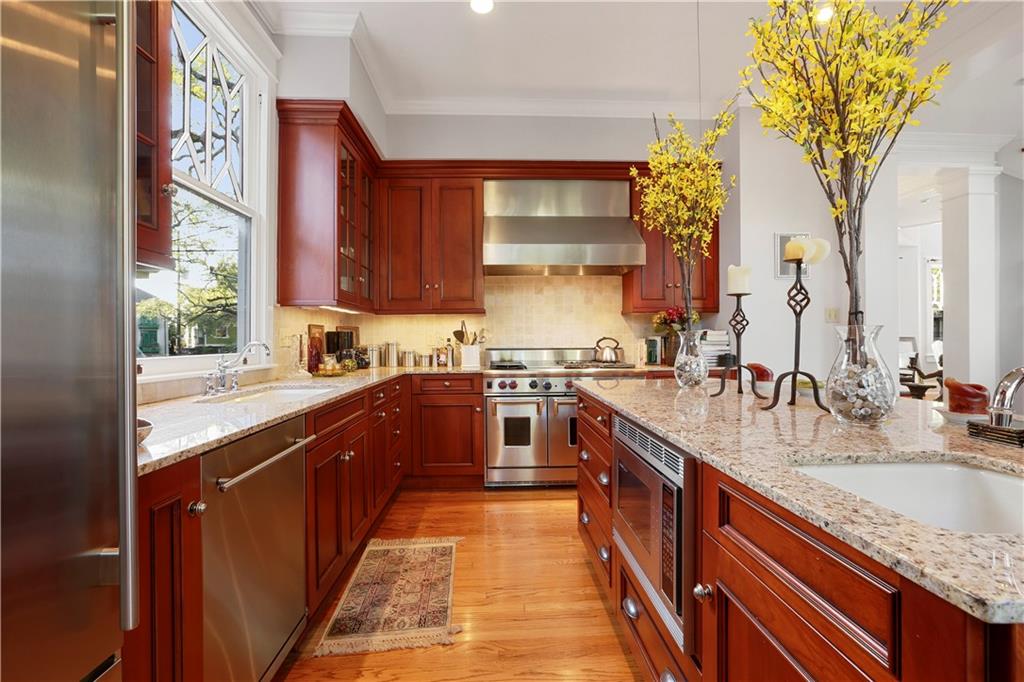 826 N CARROLLTON Avenue