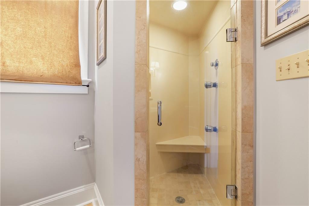 826 N CARROLLTON Avenue