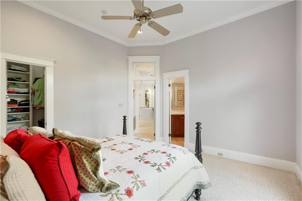 826 N CARROLLTON Avenue