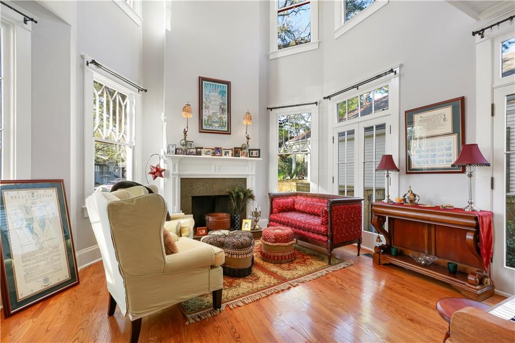 826 N CARROLLTON Avenue