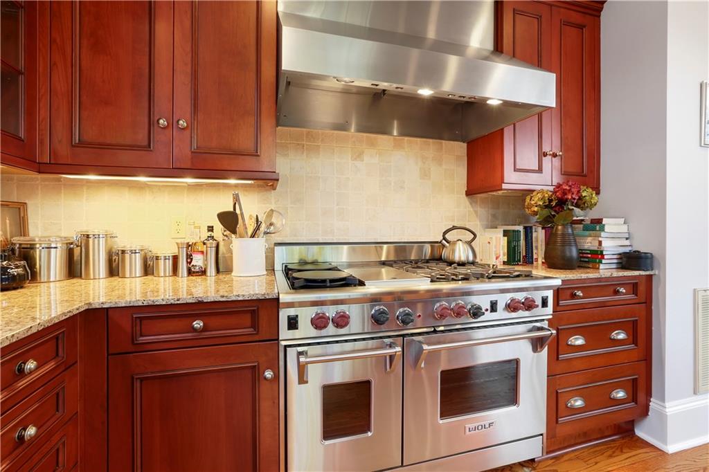 826 N CARROLLTON Avenue