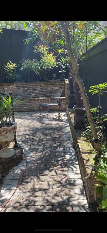 826 N CARROLLTON Avenue