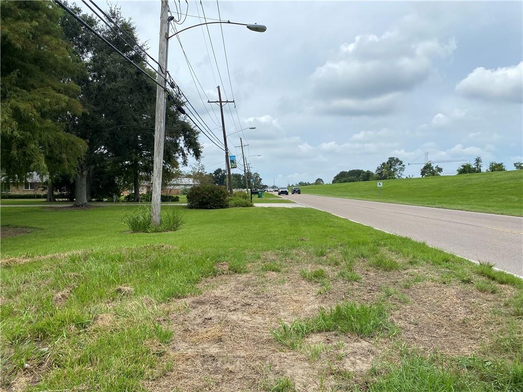 7825 RIVER ROAD Road