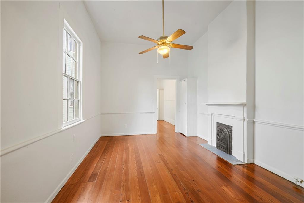 219 21 VALLETTE Street