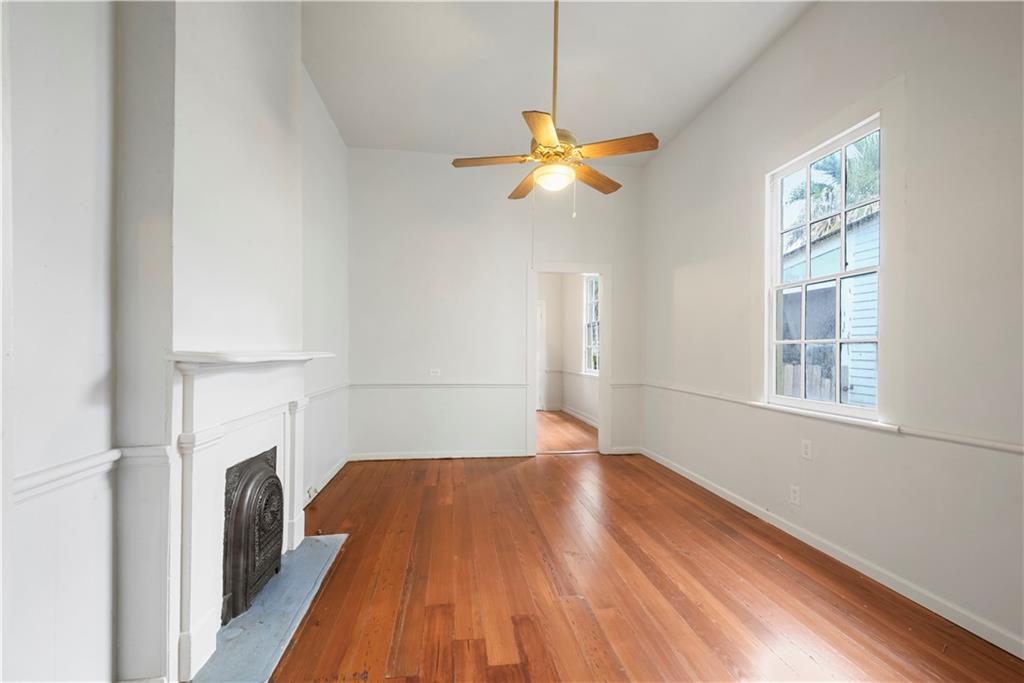 219 21 VALLETTE Street