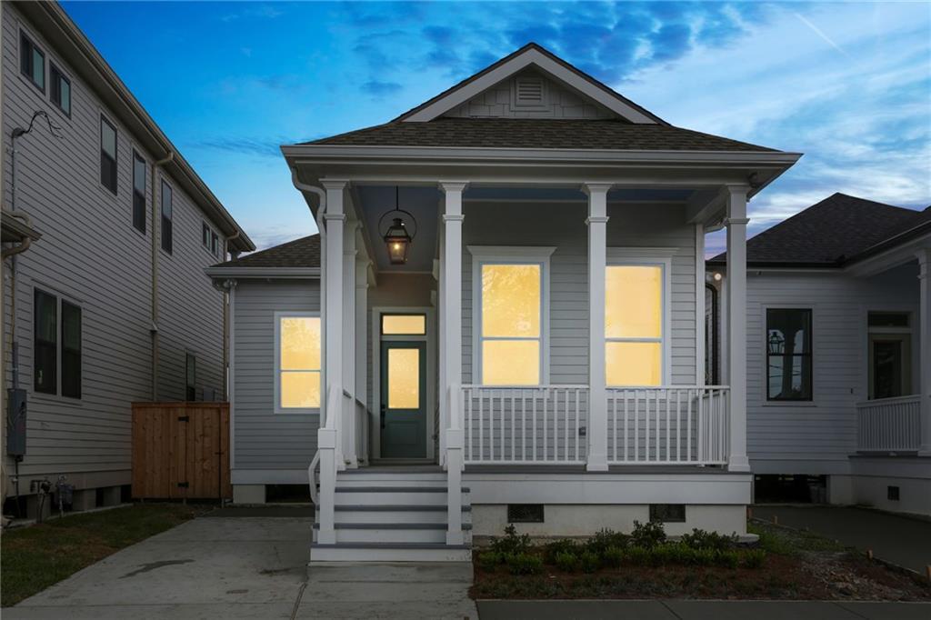 537 THAYER Street