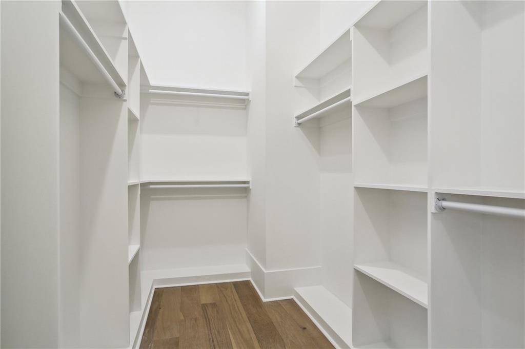 537 THAYER Street
