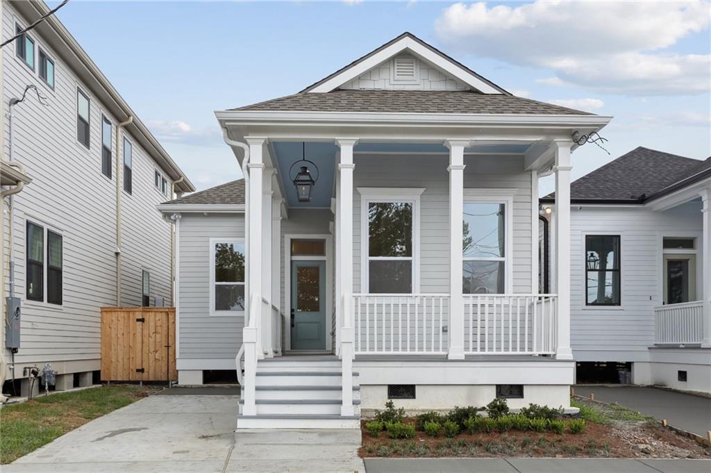 537 THAYER Street