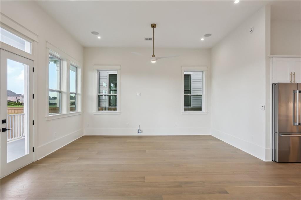 537 THAYER Street