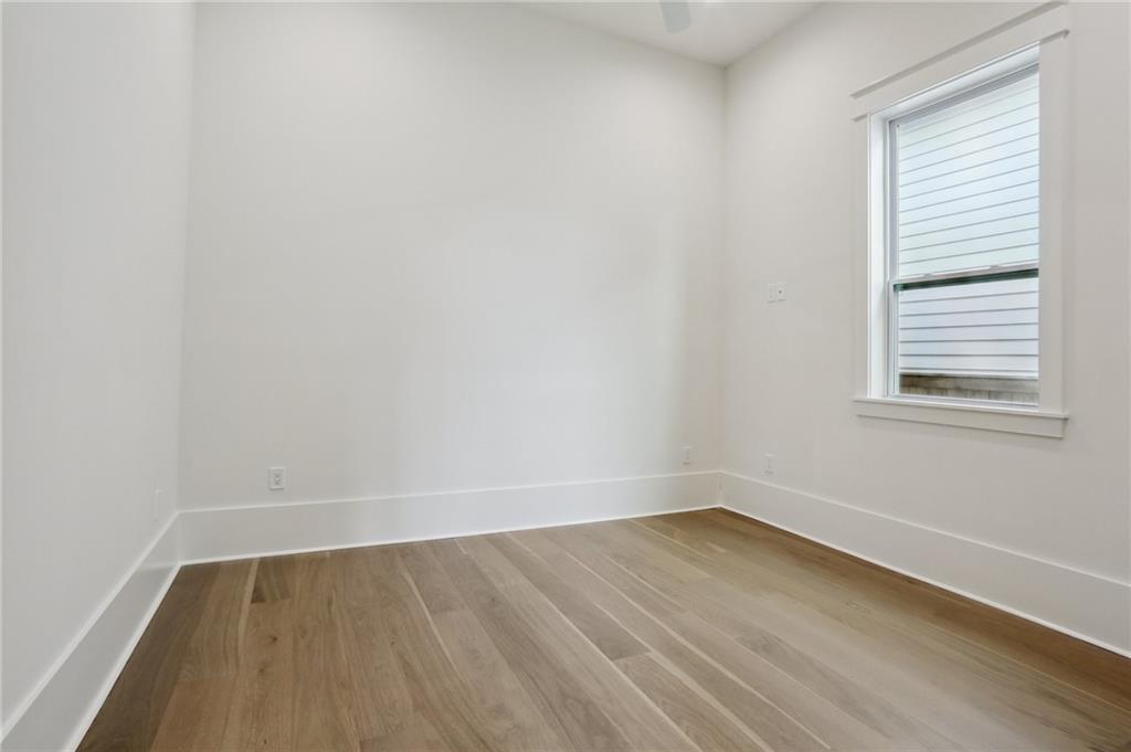 537 THAYER Street
