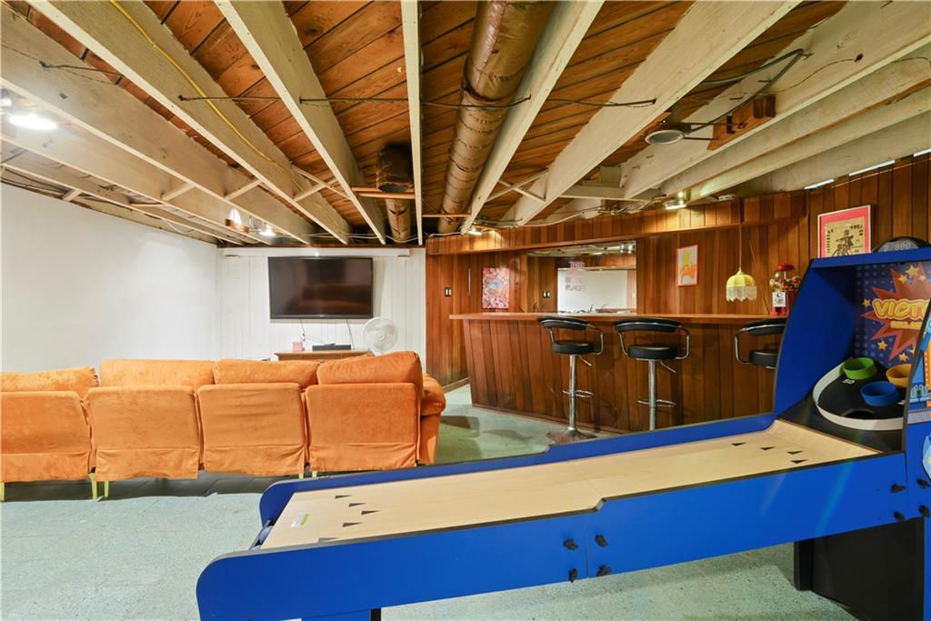 1100 CITY PARK Avenue