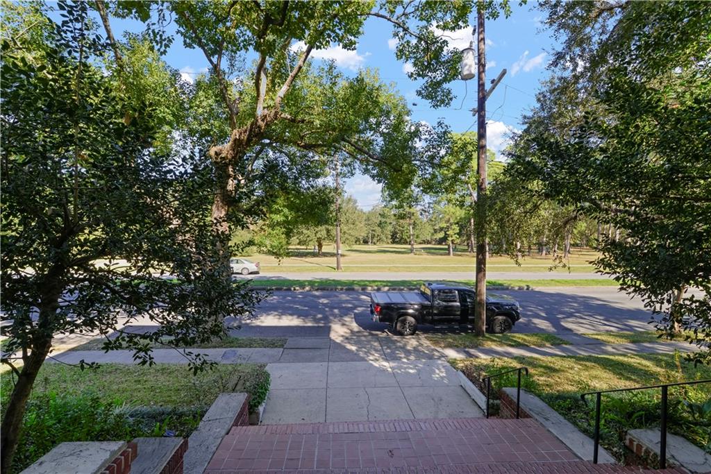 1100 CITY PARK Avenue