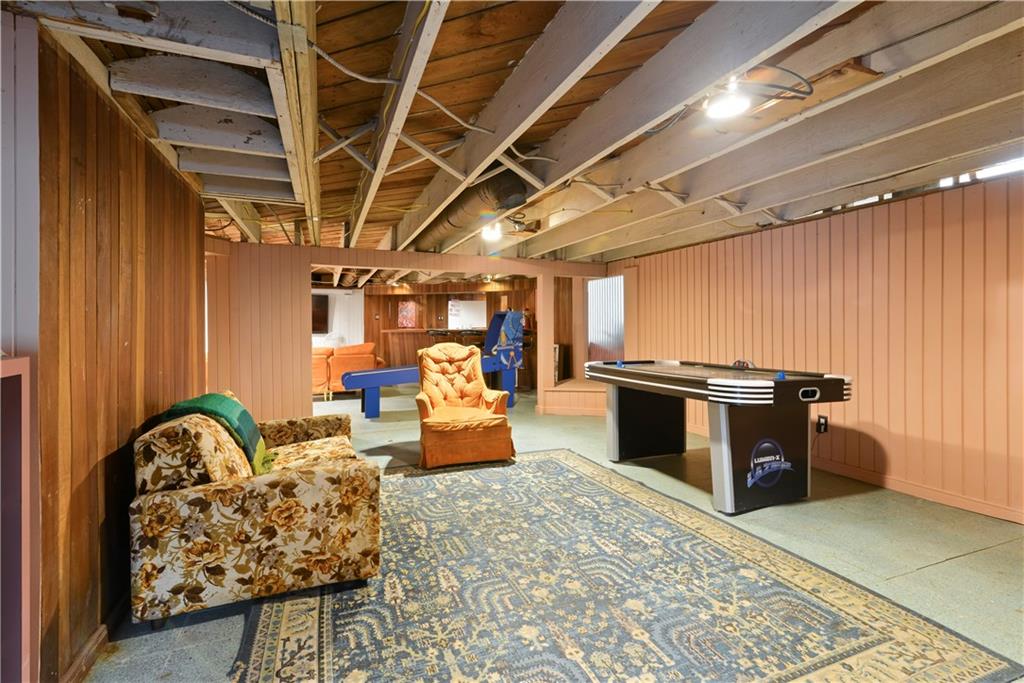 1100 CITY PARK Avenue