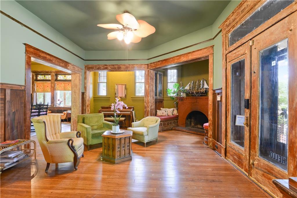 1100 CITY PARK Avenue