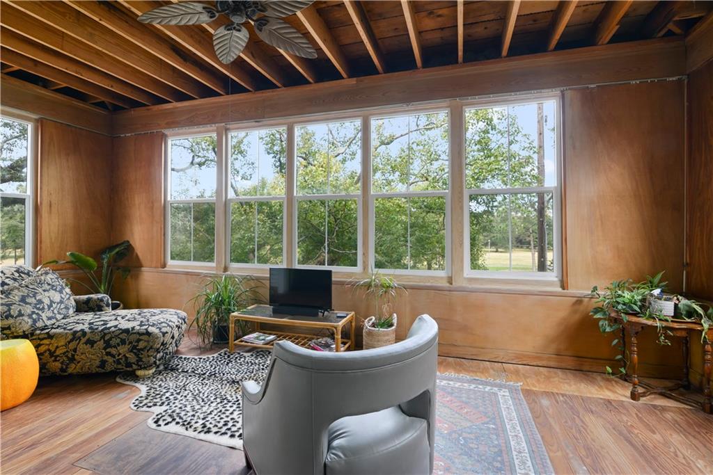 1100 CITY PARK Avenue