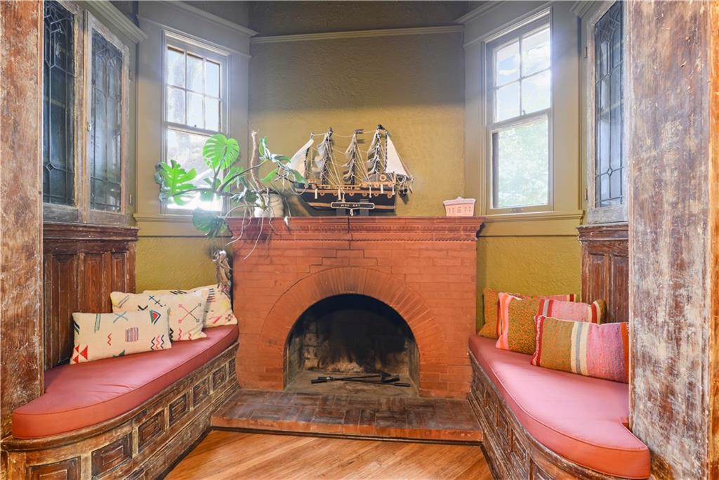 1100 CITY PARK Avenue