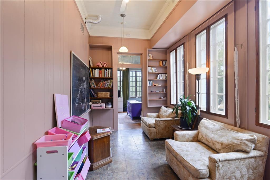 1100 CITY PARK Avenue