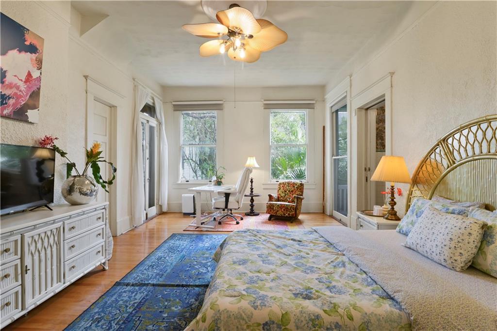 1100 CITY PARK Avenue