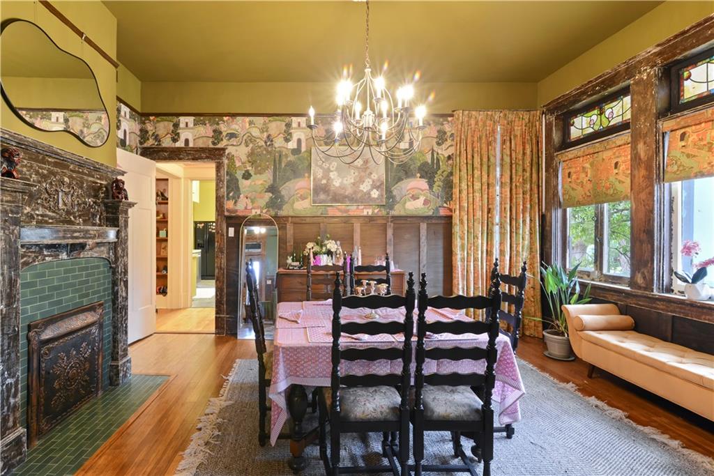 1100 CITY PARK Avenue