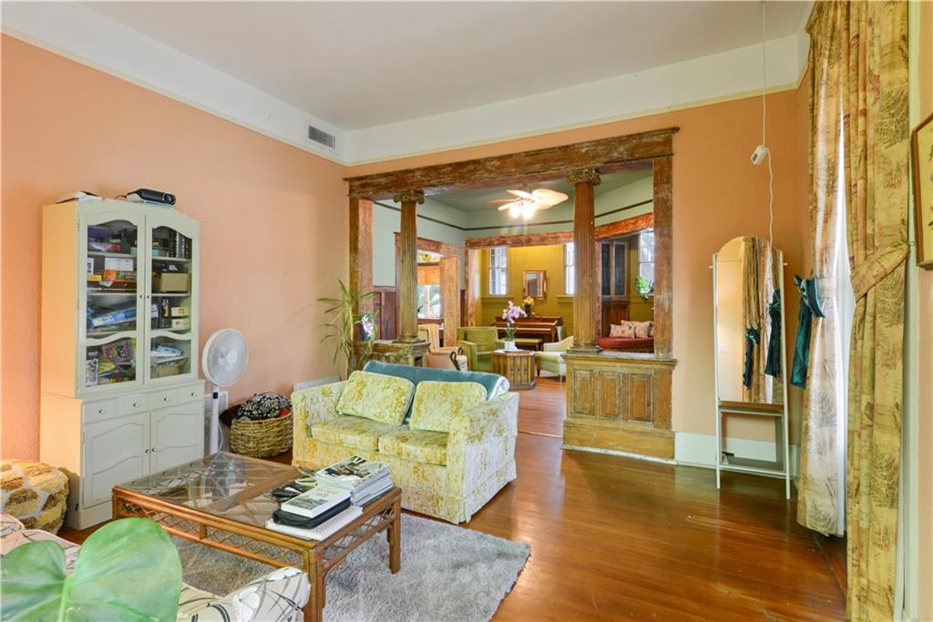 1100 CITY PARK Avenue