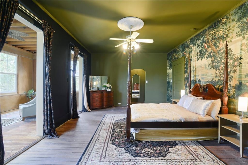 1100 CITY PARK Avenue