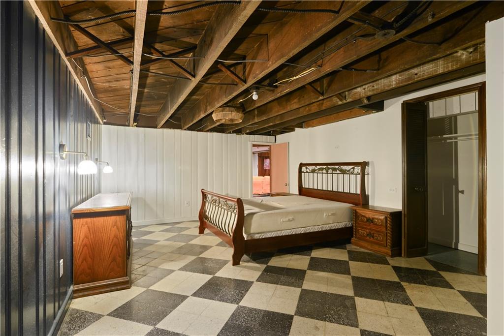 1100 CITY PARK Avenue