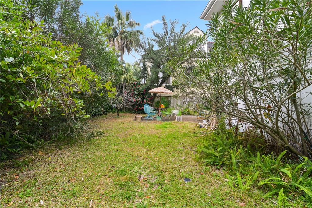 1100 CITY PARK Avenue