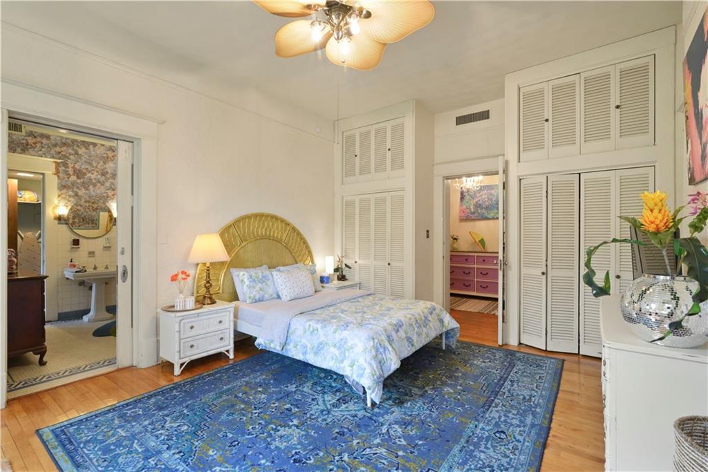 1100 CITY PARK Avenue