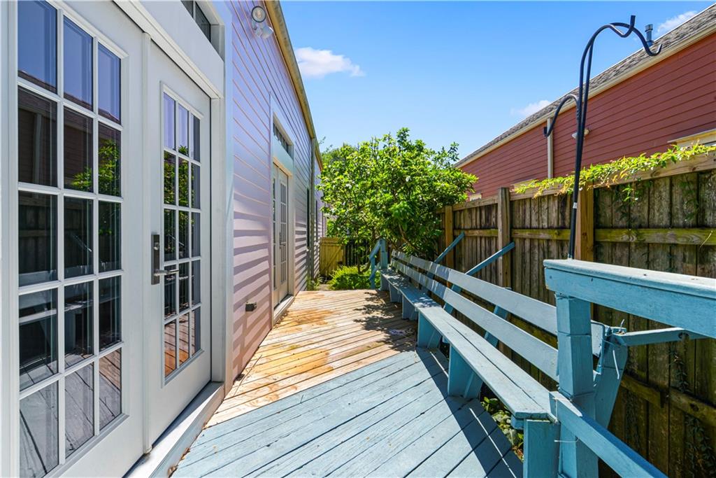 616 PELICAN Avenue