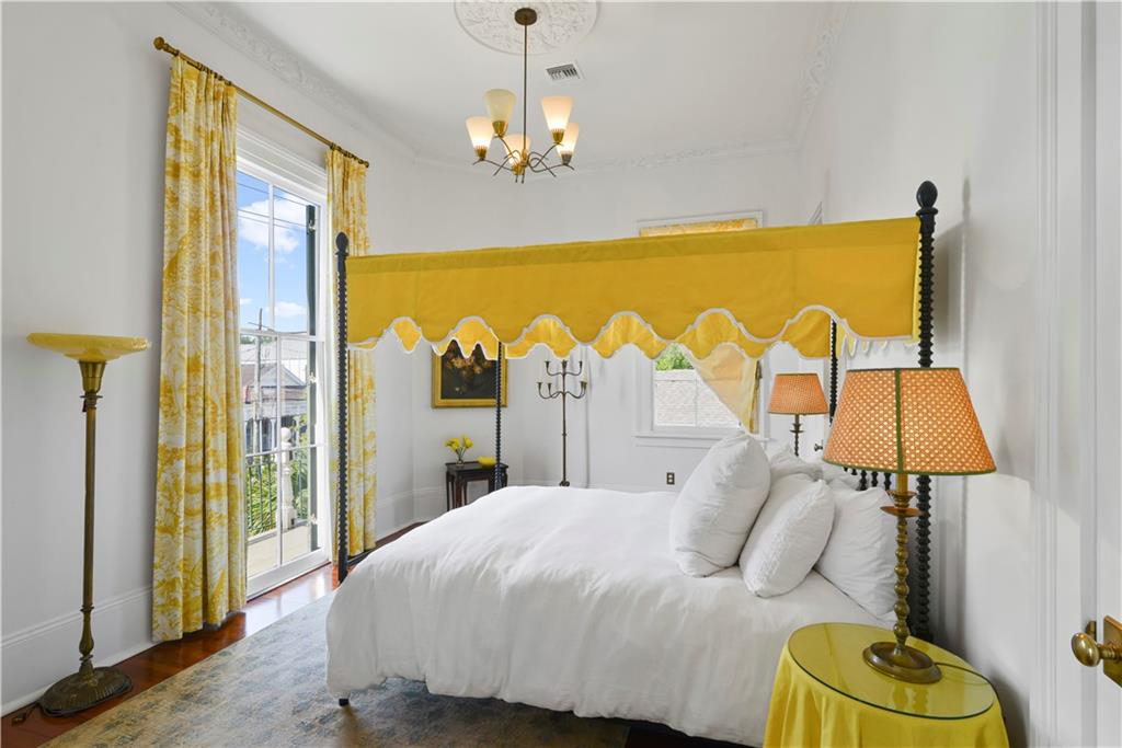 221-23 PELICAN Avenue