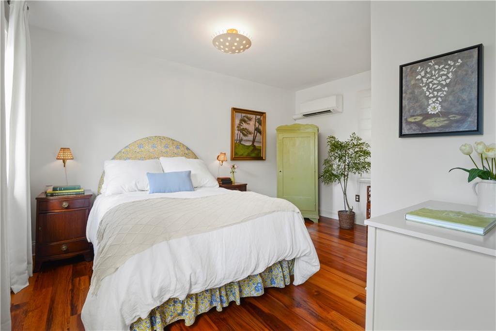 221-23 PELICAN Avenue