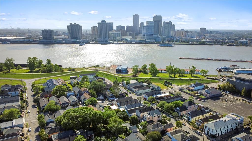 221-23 PELICAN Avenue