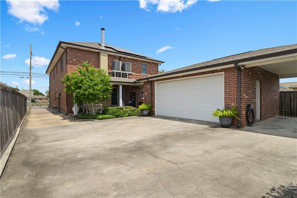 4844 W NAPOLEON Avenue