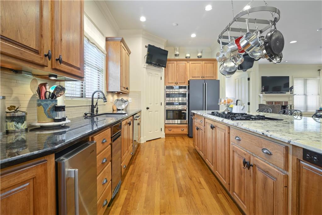 4844 W NAPOLEON Avenue